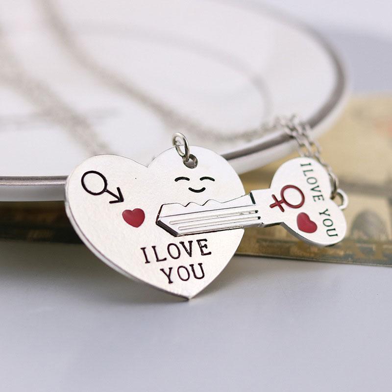 Ein Paar "I LOVE YOU" Halskette / Schlüsselanhänger